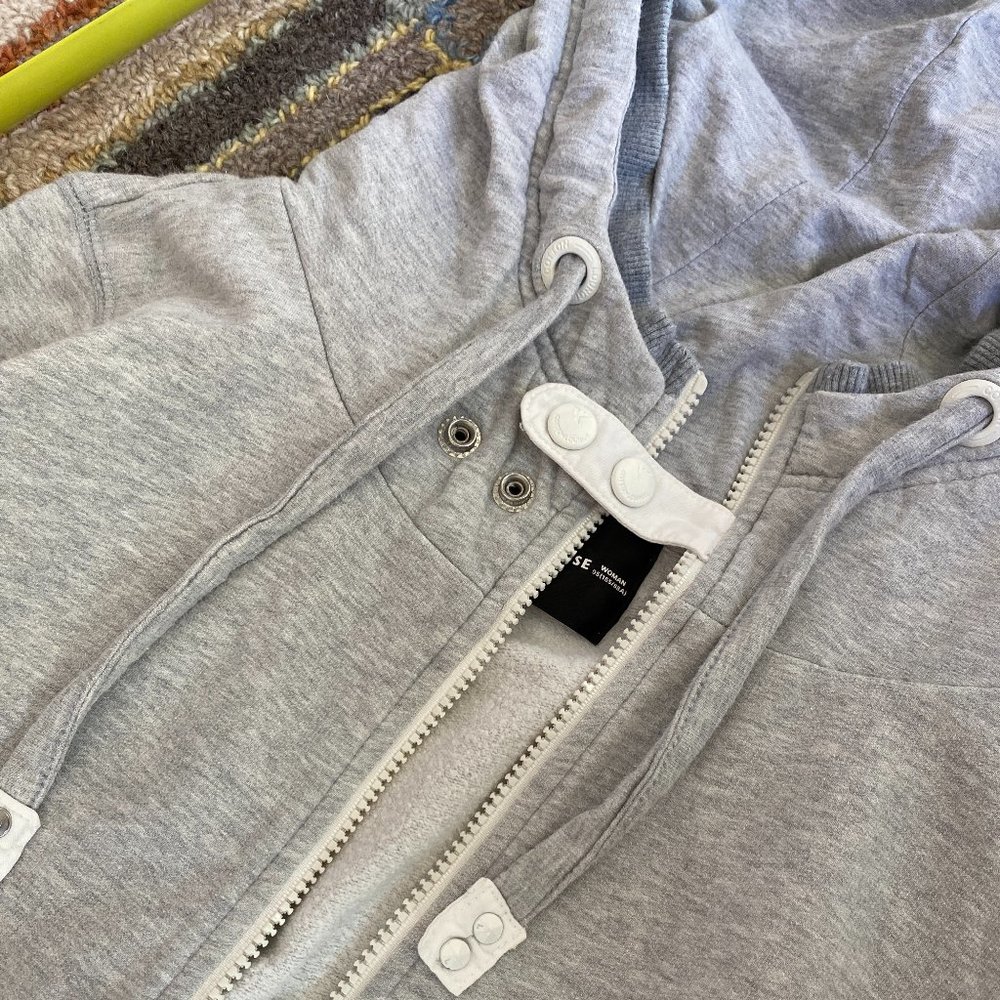 Basic House Women's Zip Up light Grey Hoodie